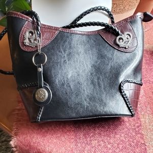 Bueno Handbag